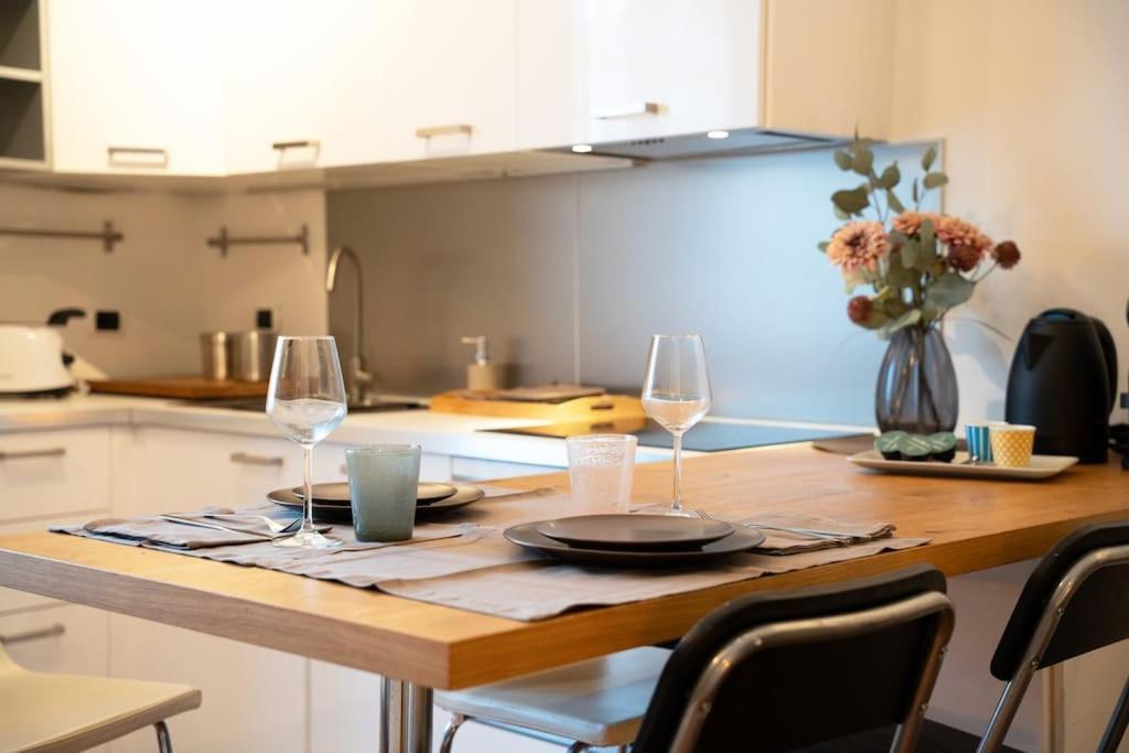 - 10 Min Duomo- M3 - Urban Retreat Appartement Milan